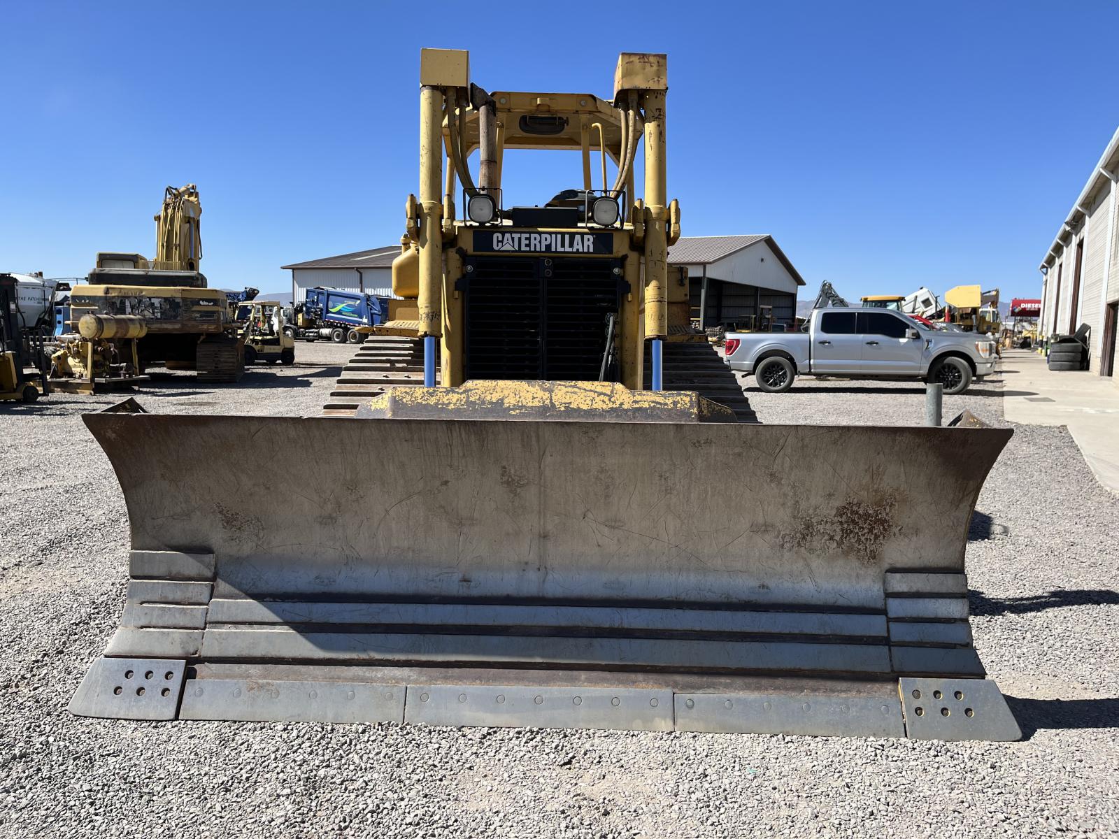 ./imagenes/INVOICE/2019/16898/TOPADOR FRONTAL CATERPILLAR D6R (8).JPG